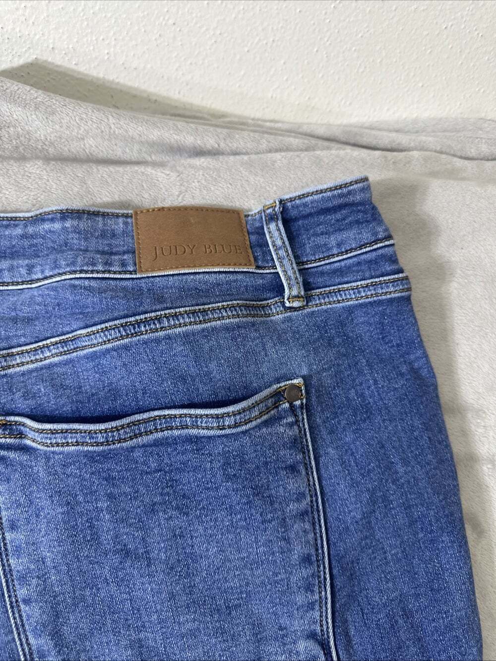 Judy Blue Women’s Skinny Fit Jeans 24W Plus Size Mid Wash Stretch Denim - Picture 9 of 9